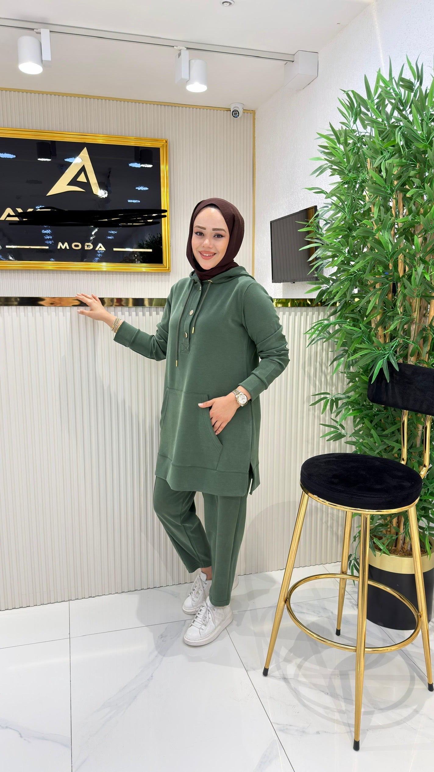 A kalite orijinal oysho kumaş önden düğmeli takım, yeşil