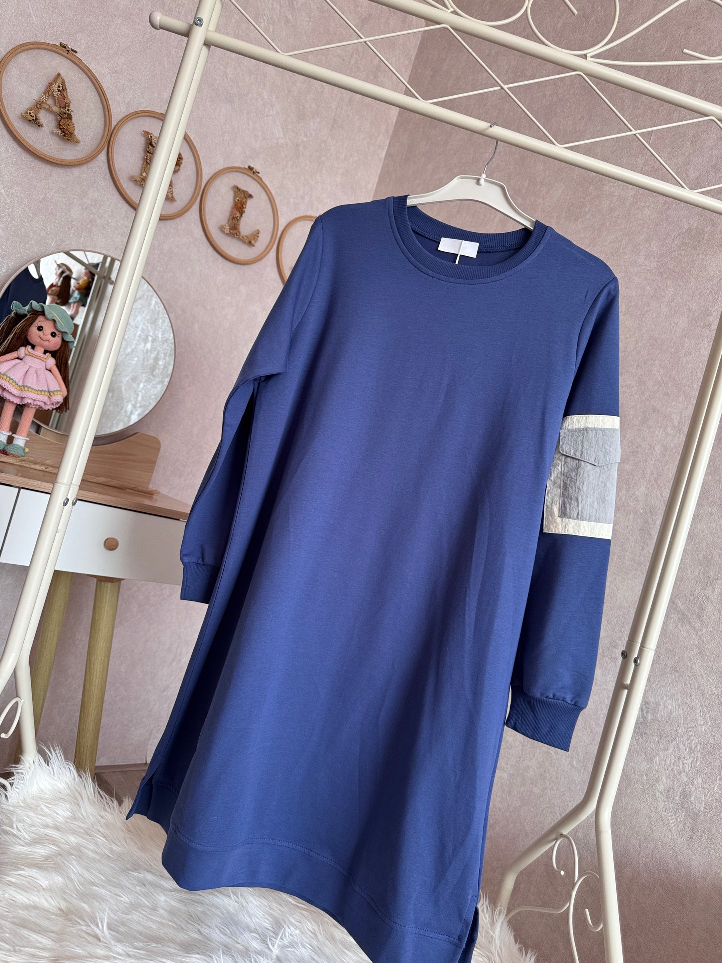İki iplik penye tunik, kolları cep detaylı, indigo