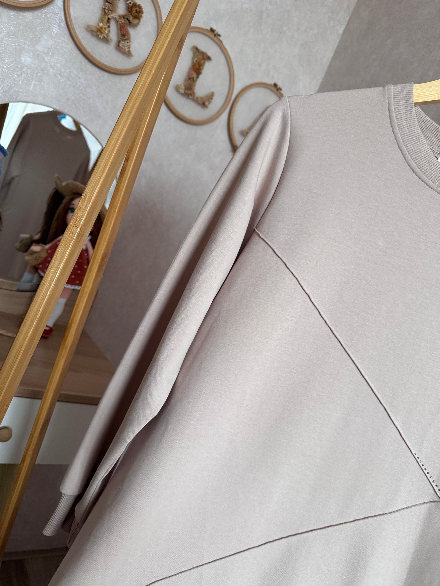 Önden dikiş ve taş detaylı tunik, bej (40-46 beden)