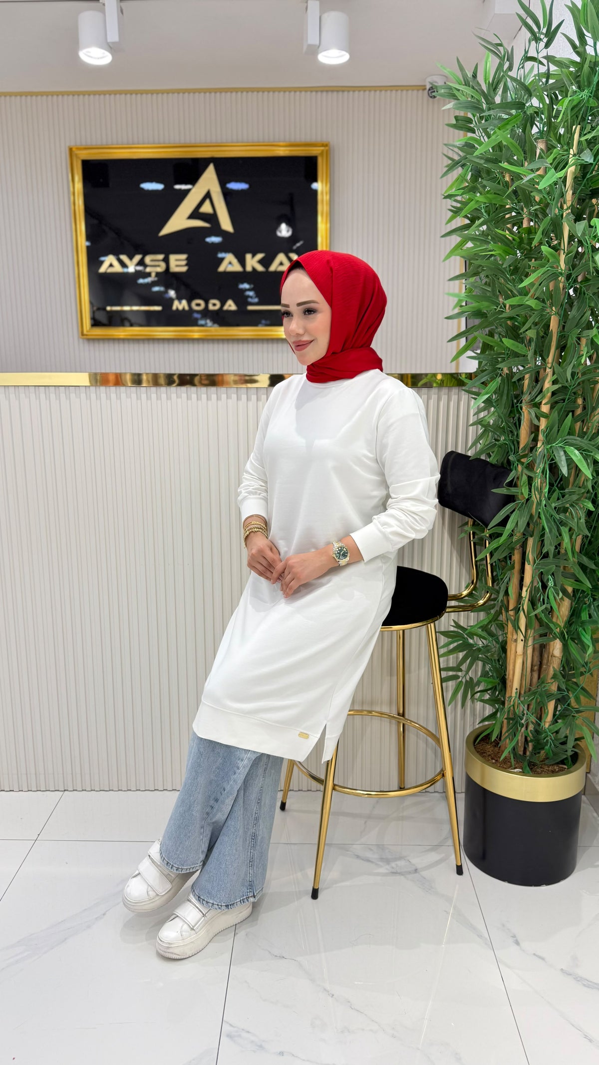 Ayşe Akay düz tunik, beyaz