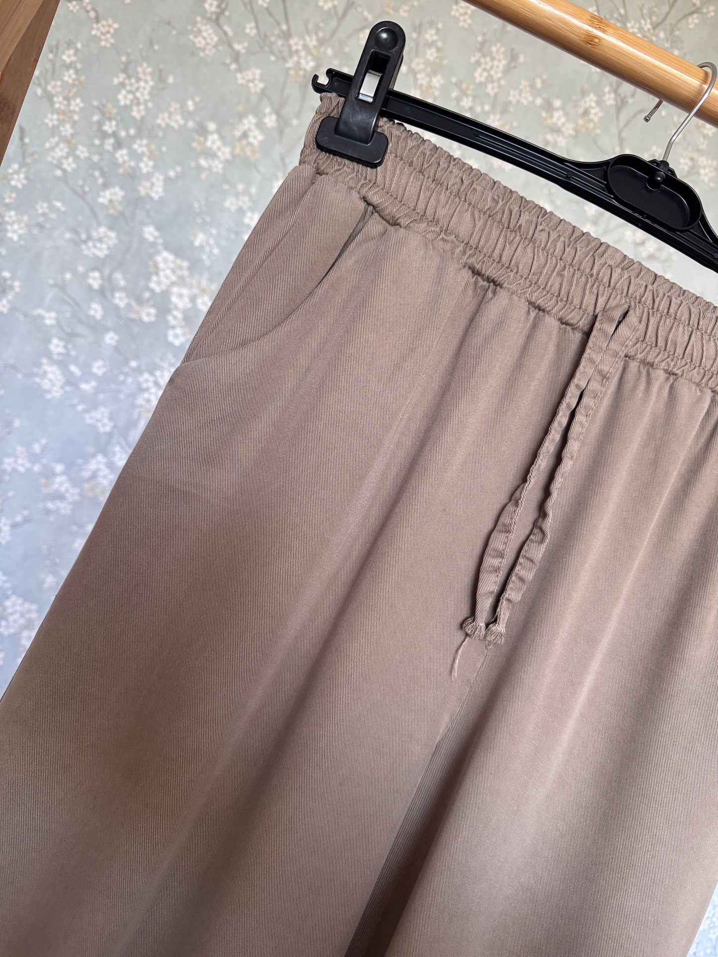 %100 pamuk tensel pantolon, koyu bej