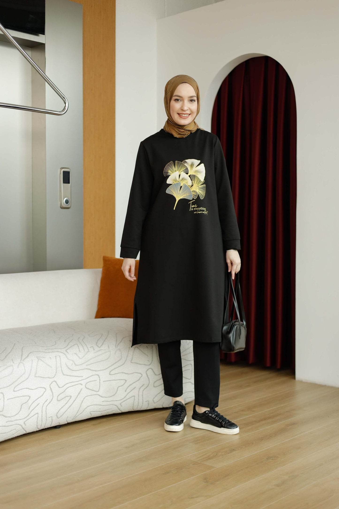 Yaprak baskılı 110 cm sweat tunik, siyah