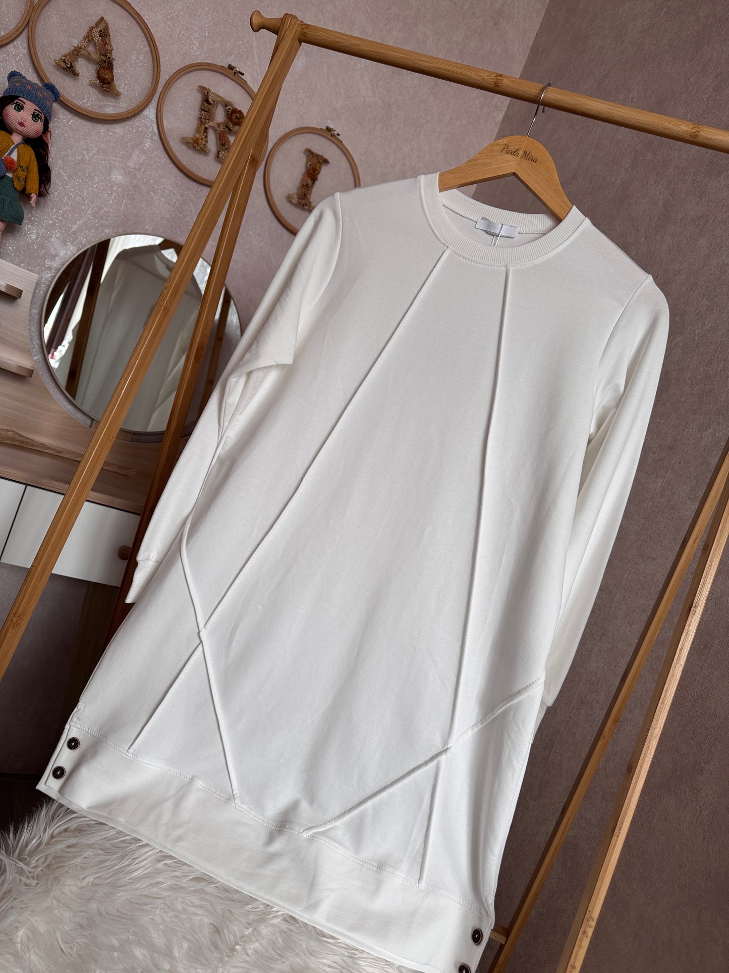 Düz tunik kısa düğme detaylı, beyaz