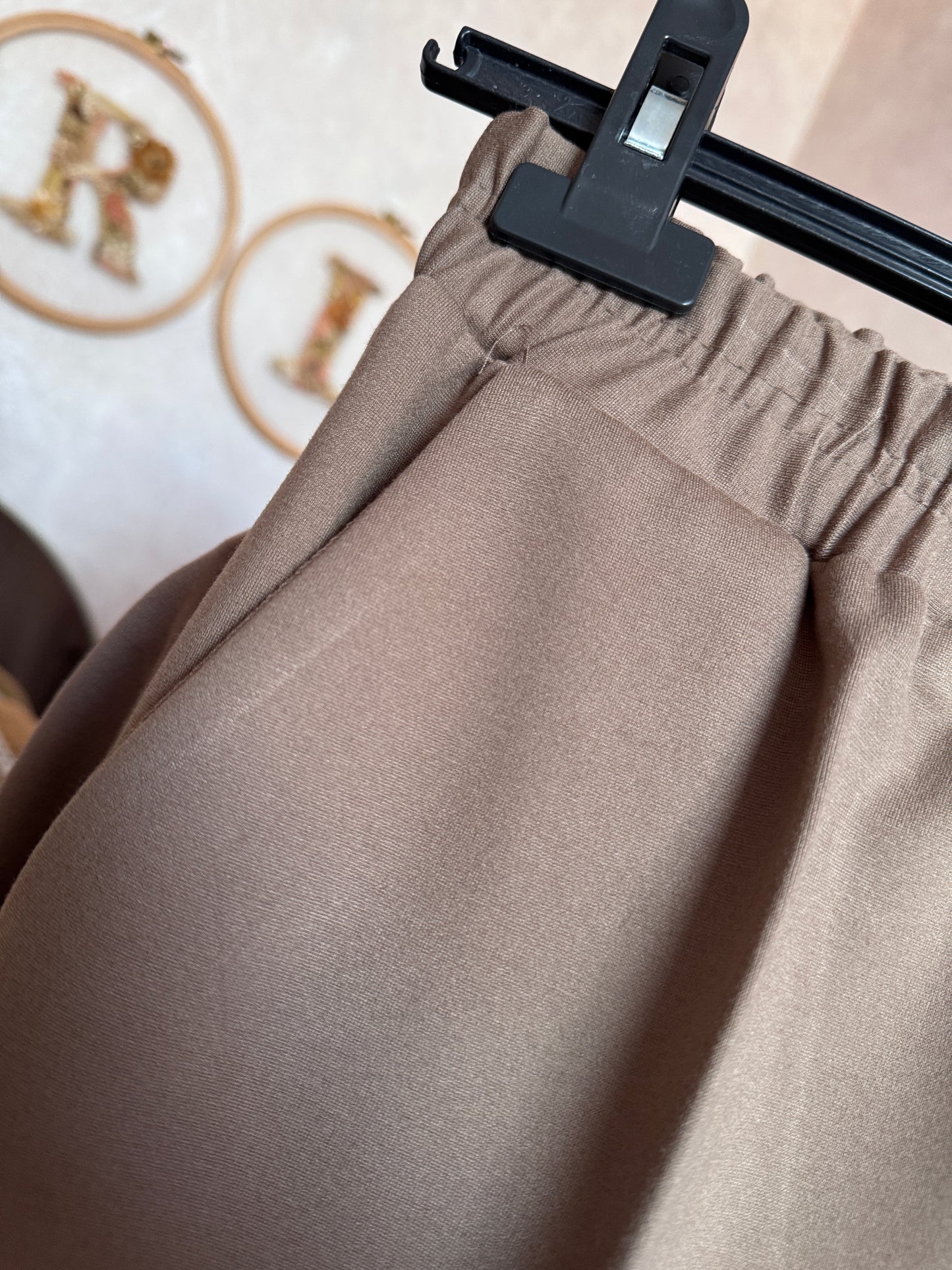 Çelik örgü kumaş takım, cep detaylı kahve