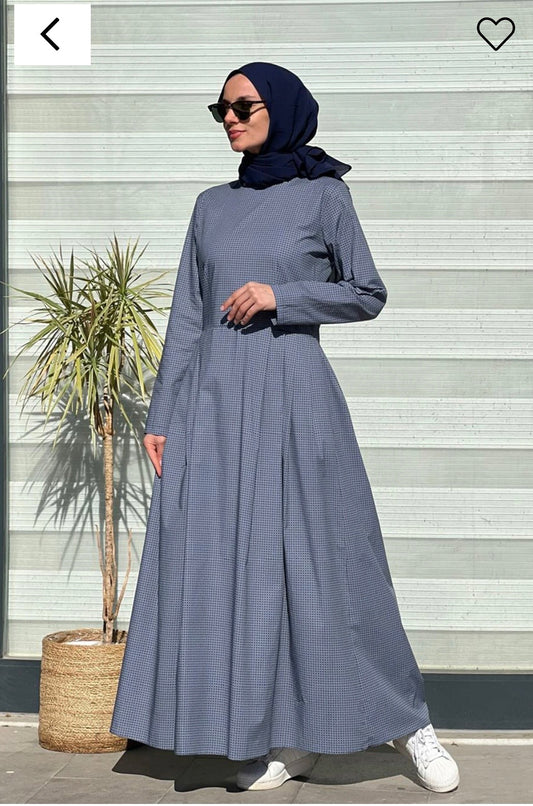 Berrak pileli elbise