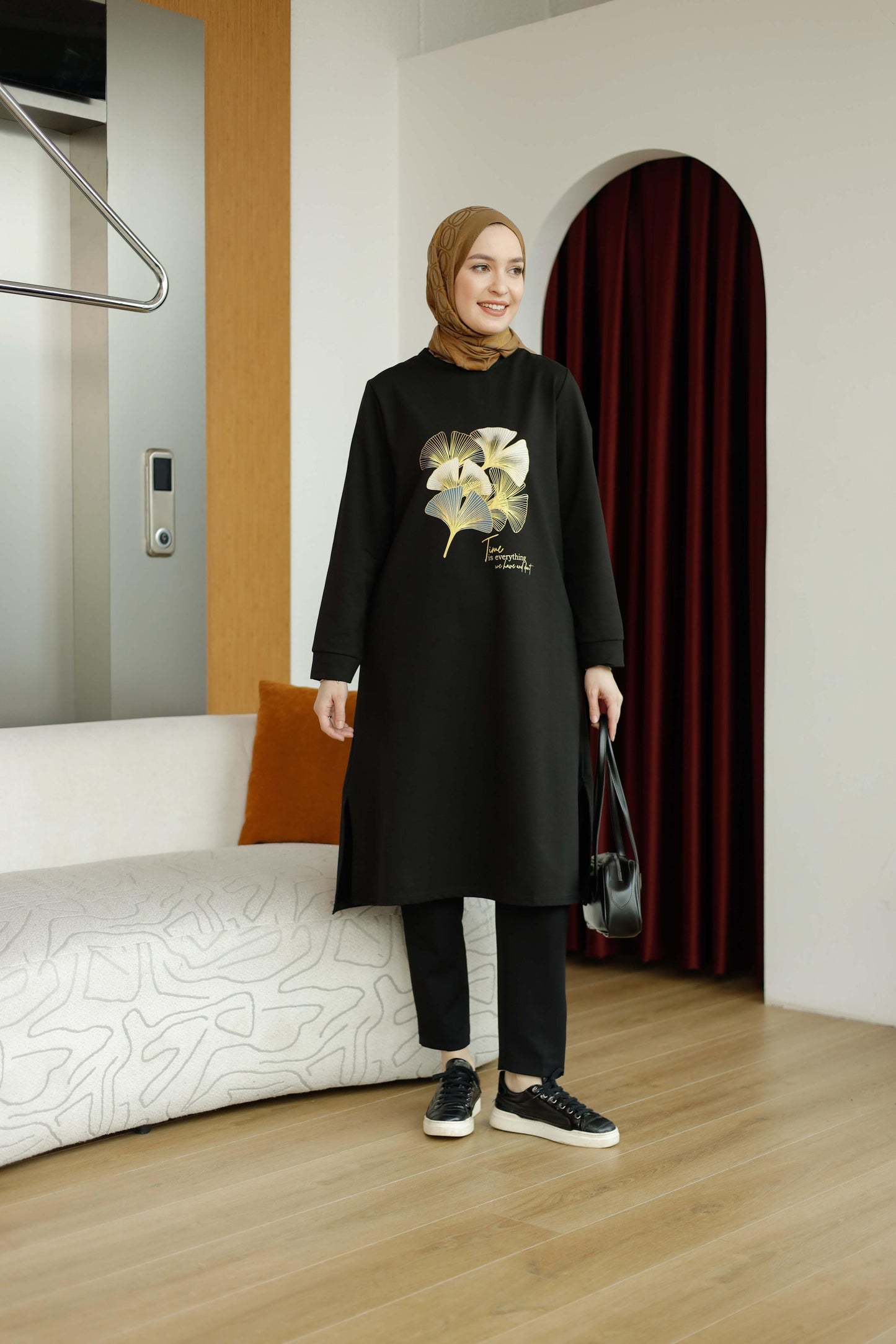 Yaprak baskılı 110 cm sweat tunik, siyah