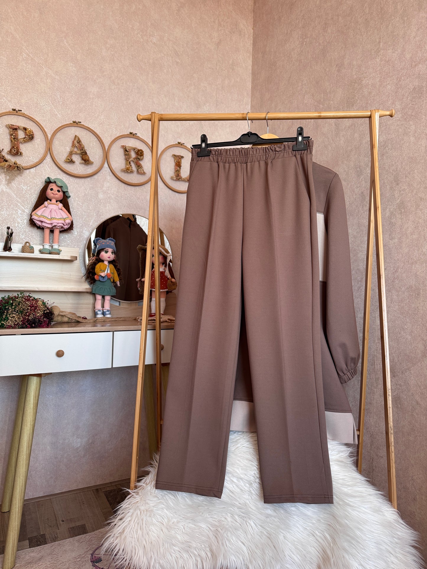 Çelik örgü kumaş takım, kahve-taş