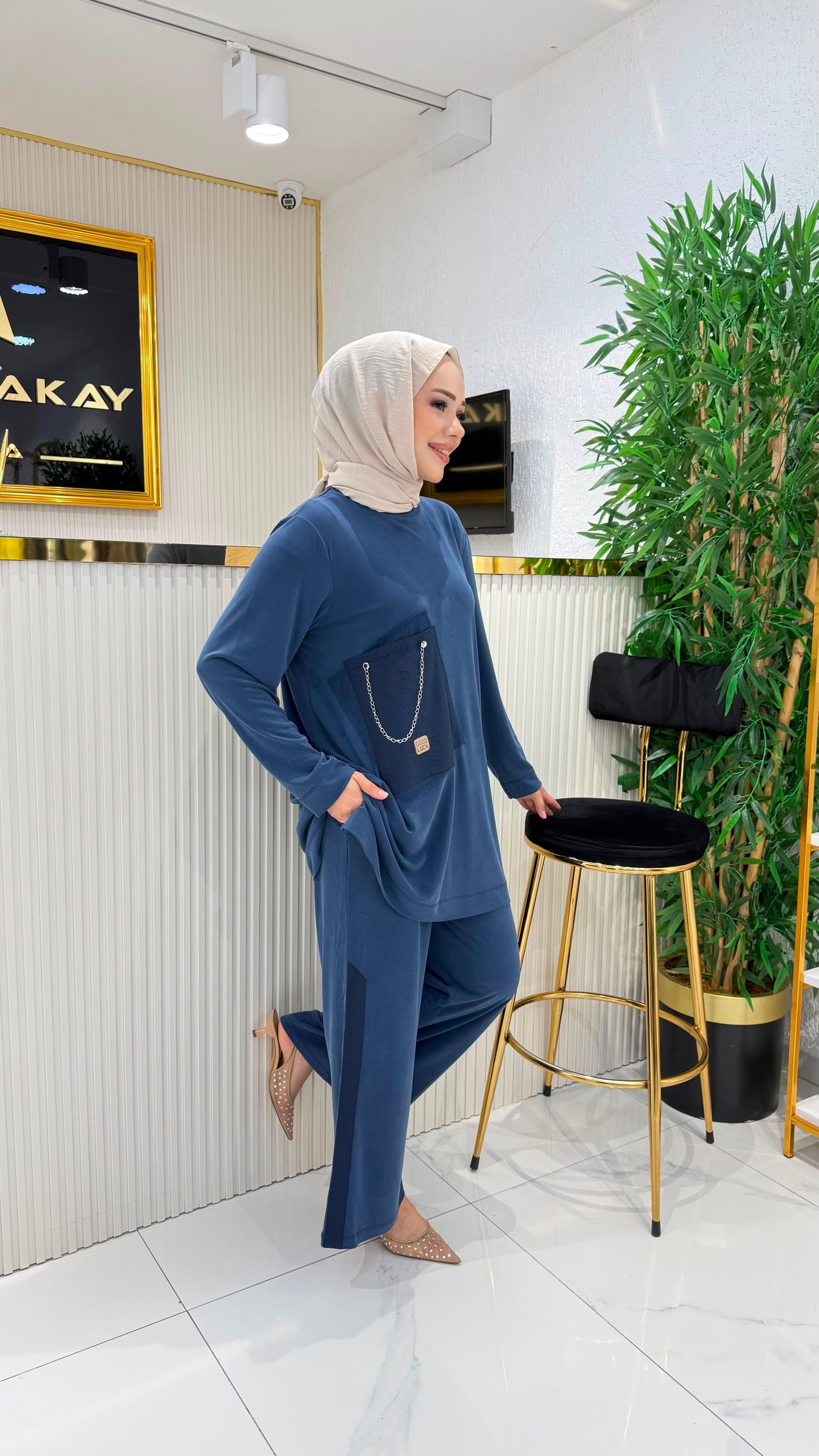 İnce bambu kumaş, zincir detaylı takım, lacivert