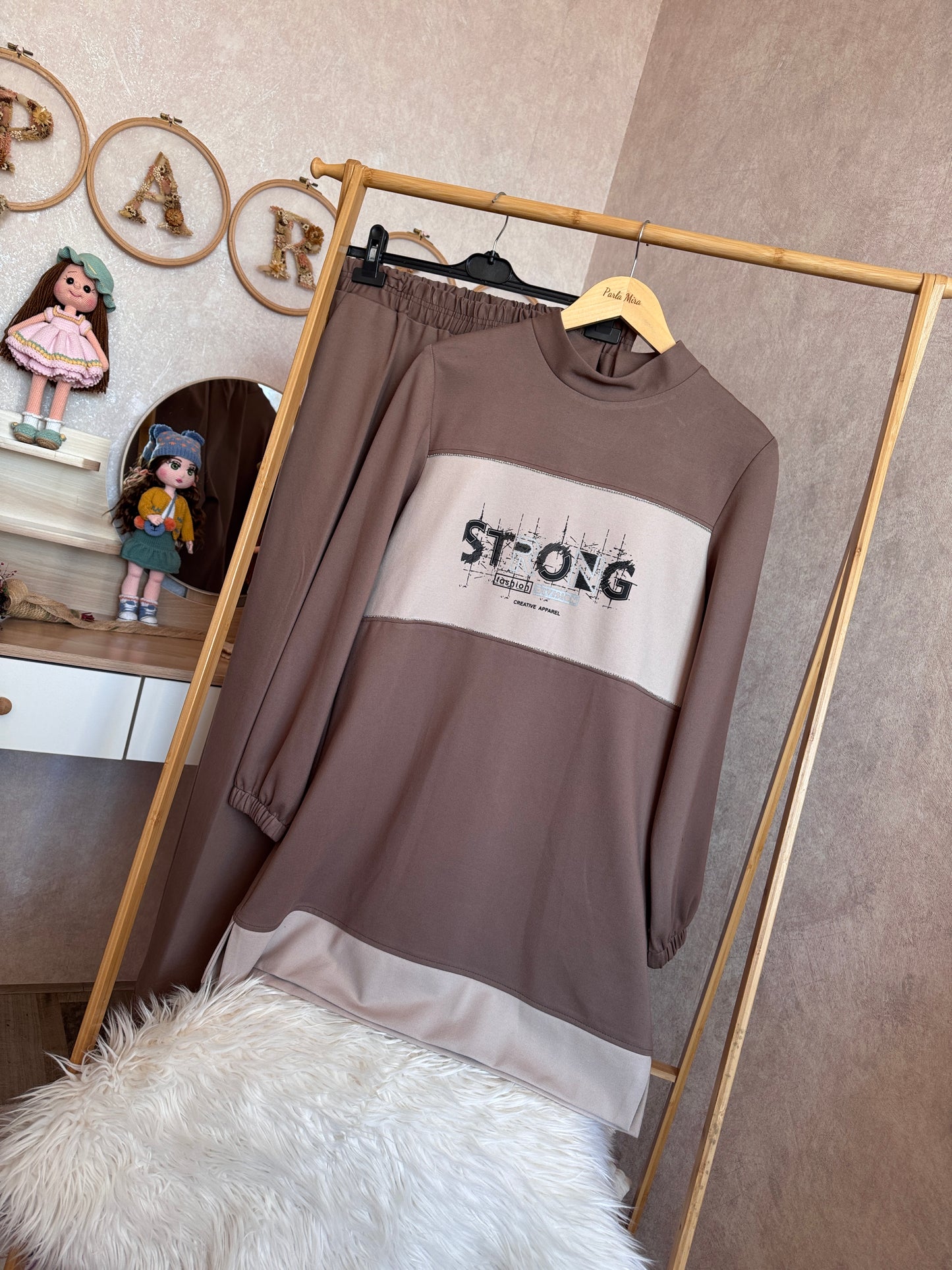 Çelik örgü kumaş takım, kahve-taş